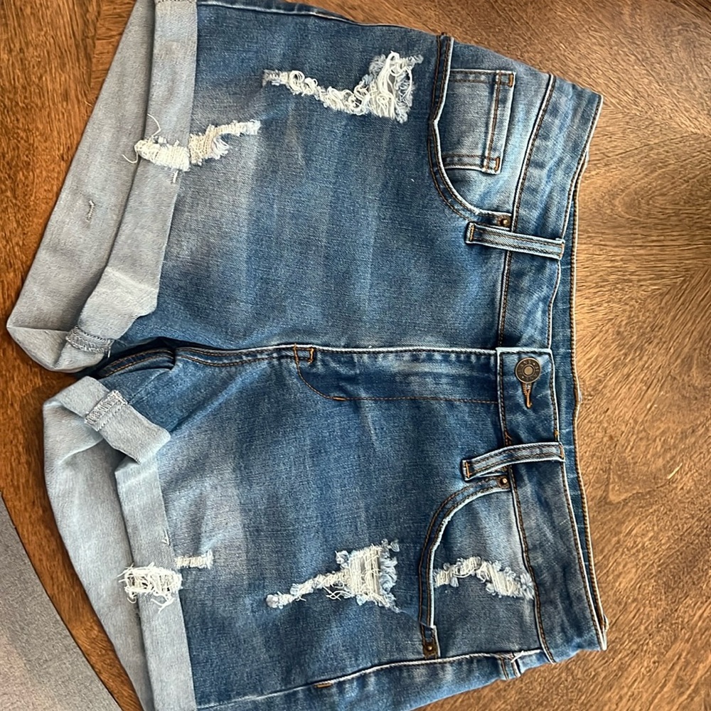Women’s Medium Jean Shorts